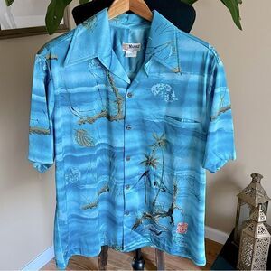 Vintage napili hawaii button down
Hawaiian 1970s shirt